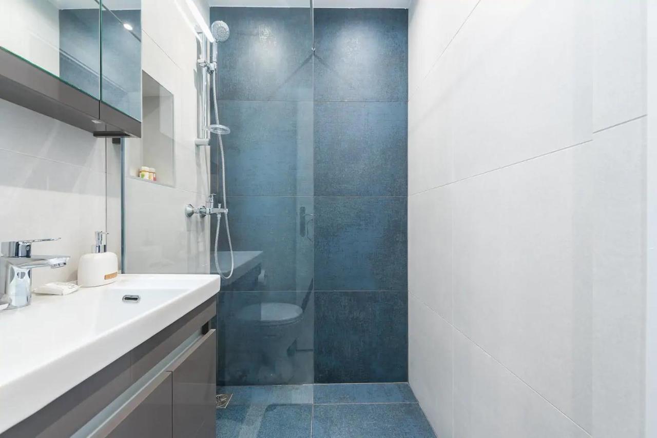 Glyfada Glass-Walled Designed Apt เอเธนส์ ภายนอก รูปภาพ